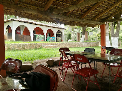 Restaurante La Cabaña - Comonfort Ote., Pronasol, 61850 La Huacana, Mich., Mexico