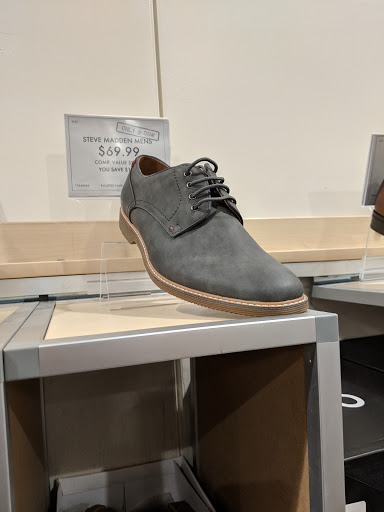 Shoe Store «DSW Designer Shoe Warehouse», reviews and photos, 1360 S Washington St, North Attleborough, MA 02760, USA