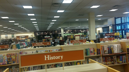 Book Store «Barnes & Noble», reviews and photos, 3120 Fairlane Dr, Allen Park, MI 48101, USA