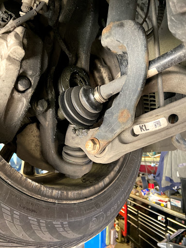 Auto Repair Shop «Moreno Auto Repair», reviews and photos, 39 Haverhill St, Lawrence, MA 01840, USA