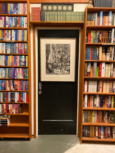 Used Book Store «Mercer Street Books», reviews and photos, 7 Mercer St, Seattle, WA 98109, USA