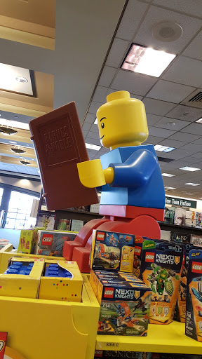 Book Store «Barnes & Noble», reviews and photos, 7881 Edinger Ave, Huntington Beach, CA 92647, USA