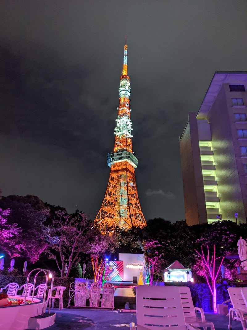 東京プリンスホテル ガーデンプール