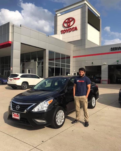 Toyota Dealer «Toyota of Dallas», reviews and photos, 2610 Forest Ln, Dallas, TX 75234, USA