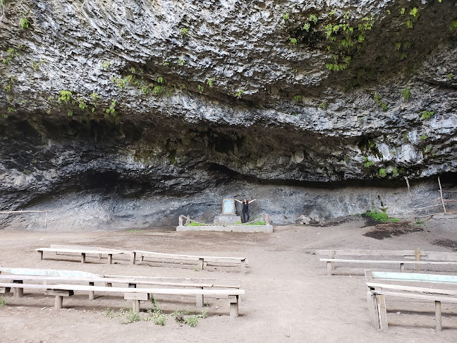 Cueva de Los Pincheira
