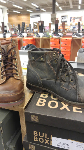 Shoe Store «DSW Designer Shoe Warehouse», reviews and photos, 10015 E Independence Blvd, Matthews, NC 28105, USA