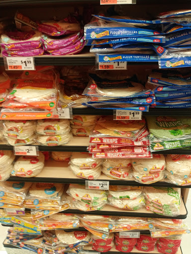 Grocery Store «Save-A-Lot», reviews and photos, 100 Griffin St, Fall River, MA 02724, USA