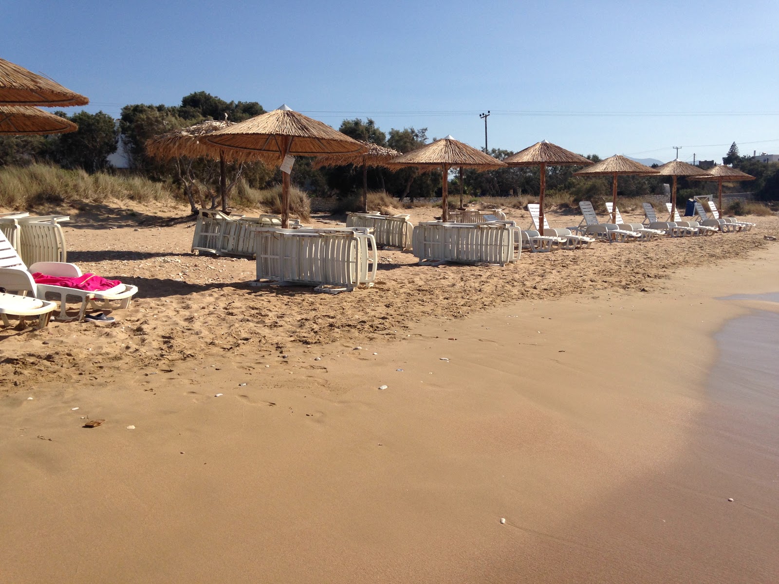Photo of Plage Siparos with partly clean level of cleanliness
