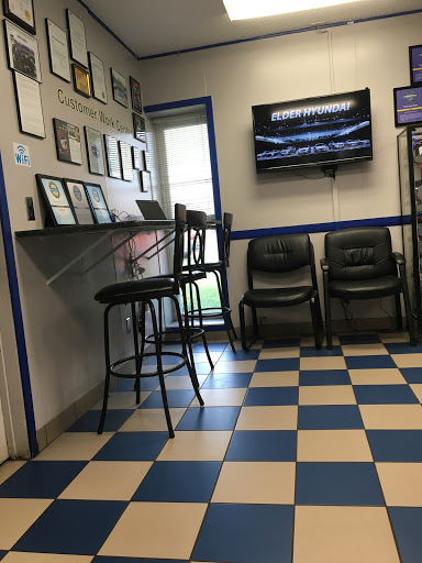 Auto Wrecker «Troy Auto Care», reviews and photos, 376 Minnesota Dr, Troy, MI 48083, USA