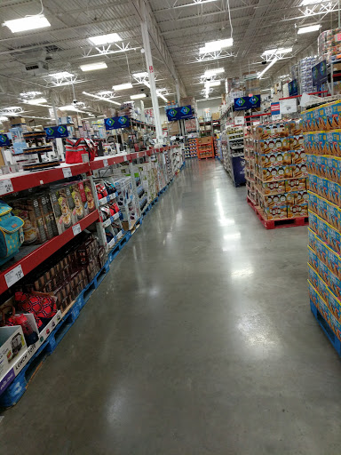 Warehouse club «Sams Club», reviews and photos