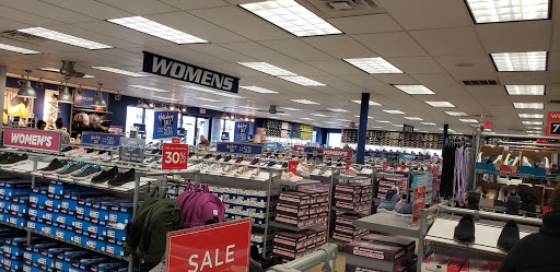 Shoe Store «SKECHERS Factory Outlet», reviews and photos, 1201 Airport Fwy #185, Euless, TX 76040, USA