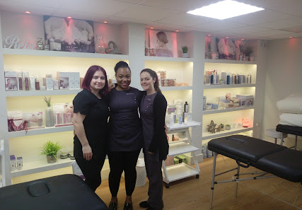 Sea Magik and Spa Find Spa House, Winchet Hill, Goudhurst, Cranbrook TN17 1JY, United Kingdom