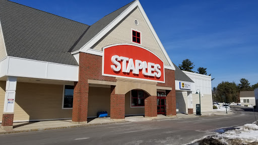 Staples, 240 US-1, Falmouth, ME 04105, USA, 