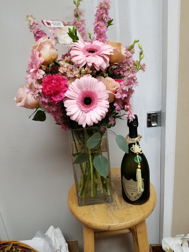 Florist «Yorba Linda Flowers», reviews and photos, 909 E Yorba Linda Blvd h, Placentia, CA 92870, USA