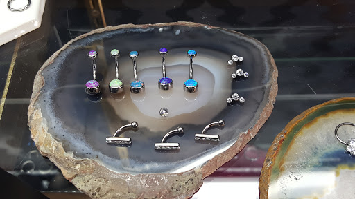 Tattoo Shop «Sinful Skin Tattoo Studio and Body Piercing», reviews and photos, 8110 W Union Hills Dr #240, Glendale, AZ 85308, USA