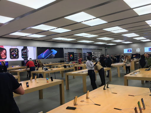 Computer Store «Apple Kenwood Towne Centre», reviews and photos, 7875 Montgomery Rd, Cincinnati, OH 45236, USA