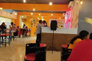 AM cafe & music image