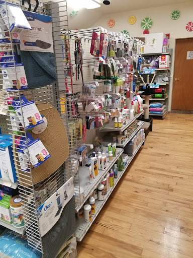 Tropical Fish Store «Pet Friendly Inc», reviews and photos, 845 Manitou Rd, Hilton, NY 14468, USA