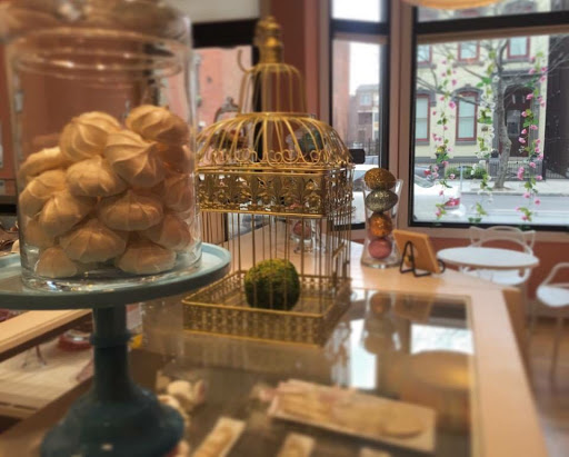 Sweet Petit Desserts, 1426 Race St, Cincinnati, OH 45202, USA, 