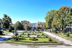 Jardim da Praça da República image