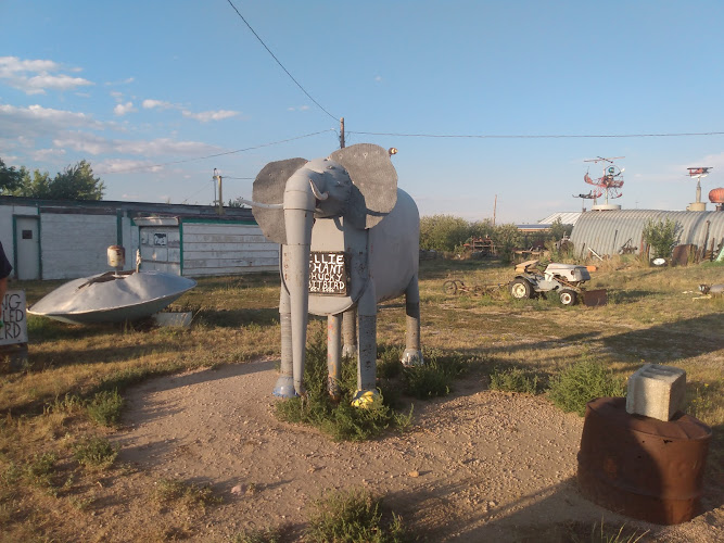 Wyoming Metal Art Roadside Attraction