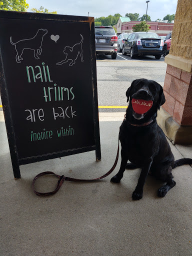 Pet Store «Pet Valu», reviews and photos, 604 Plaza Dr, Newark, DE 19702, USA