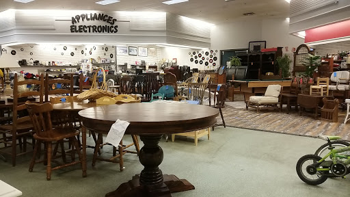 Second Hand Store «Lovelady Thrift Store», reviews and photos, 2402 Old Springville Rd, Center Point, AL 35215, USA