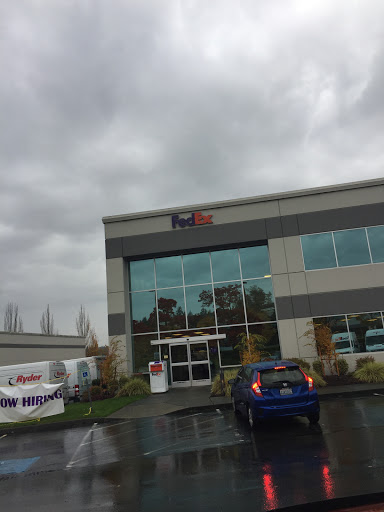 Shipping and Mailing Service «FedEx Ship Center», reviews and photos, 22028 26th Ave SE Suite 102, Bothell, WA 98021, USA