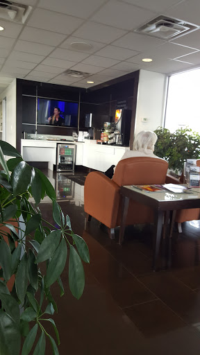 Lincoln Mercury Dealer «West Point Lincoln», reviews and photos, 11666 Katy Fwy, Houston, TX 77043, USA