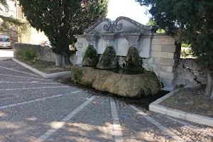 Fontaine aux Trois Masques image