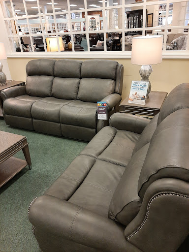 Furniture Store «Raymour & Flanigan Furniture and Mattress Store», reviews and photos, 6115 E Black Horse Pike, Egg Harbor Township, NJ 08234, USA