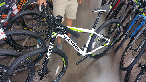 Bicycle Store «City Bikes Aventura», reviews and photos, 20335 Biscayne Blvd, Aventura, FL 33180, USA