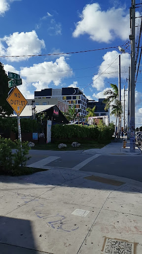 Organic Restaurant «Dr Smood - Wynwood Organic Cafe», reviews and photos, 2230 NW 2nd Ave, Miami, FL 33127, USA