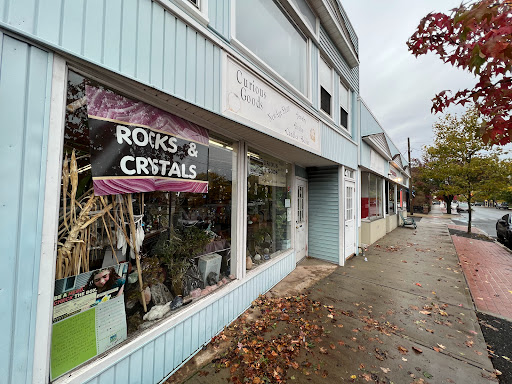 Curious Goods New Age Shop, 417 Campbell Ave, West Haven, CT 06516, USA, 