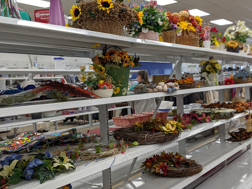 Thrift Store «Goodwill Store & Donation Center», reviews and photos, 1200 Market St, Lemoyne, PA 17043, USA