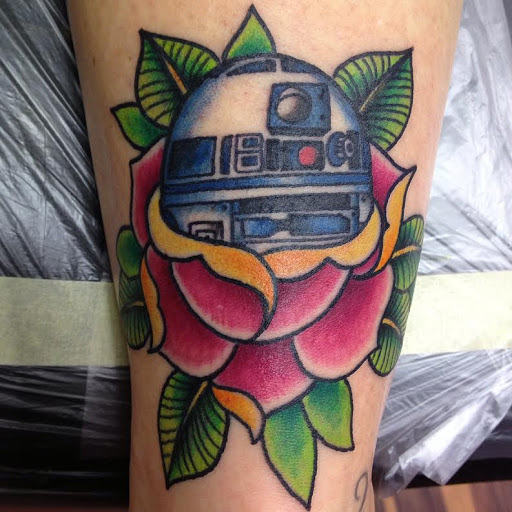 Tattoo Shop «Sellwood Tattoo Parlor», reviews and photos, 8213 SE 17th Ave, Portland, OR 97202, USA