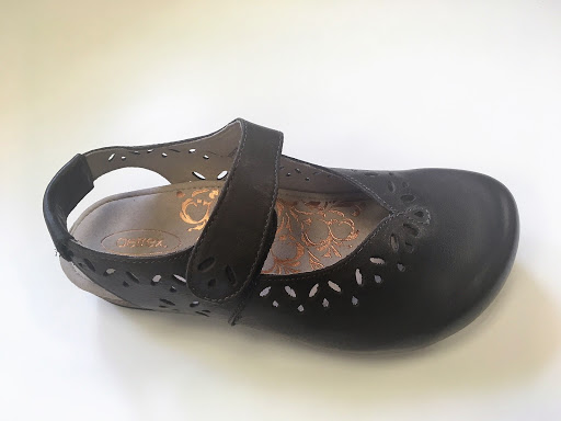 Shoe Store «Coastal Shoes», reviews and photos, 1317 NW U.S. 101, Lincoln City, OR 97367, USA