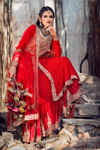 किराए पर एक पोशाक दिल्ली