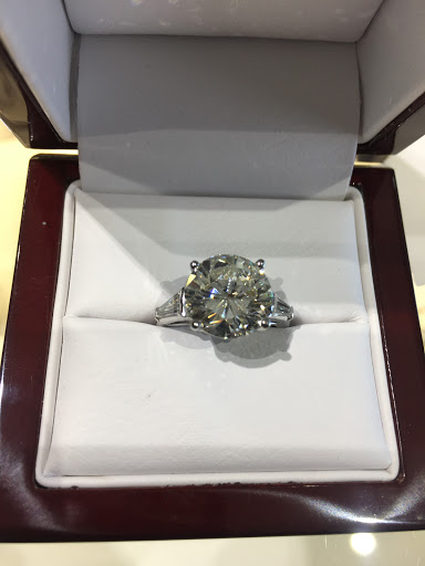 Wholesale Jeweler «Ark Jewelers», reviews and photos, 2002 Warrensville Center Rd, Cleveland, OH 44121, USA