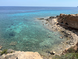 Cala en Baster'in fotoğrafı küçük koy ile birlikte