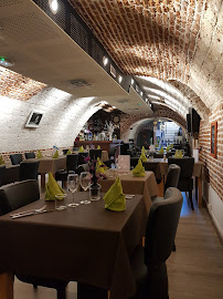 Atmosphère du Restaurant La Cave des Saveurs à Arras - n°5