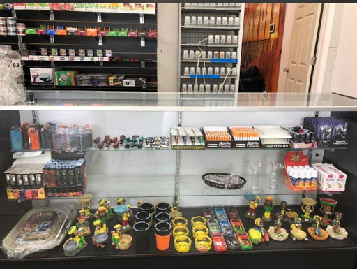 Tobacco Shop «Friends head-shop , tobacco & Hookah lounge», reviews and photos, 3041 E Olive Rd, Pensacola, FL 32514, USA
