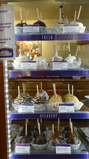 Chocolate Shop «Rocky Mountain Chocolate Factory», reviews and photos, 1419 1st Ave, Seattle, WA 98101, USA