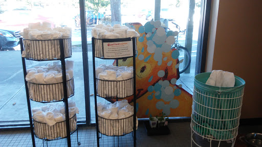 Pet Supply Store «Pet Food Express», reviews and photos, 3910 Middlefield Rd, Palo Alto, CA 94303, USA