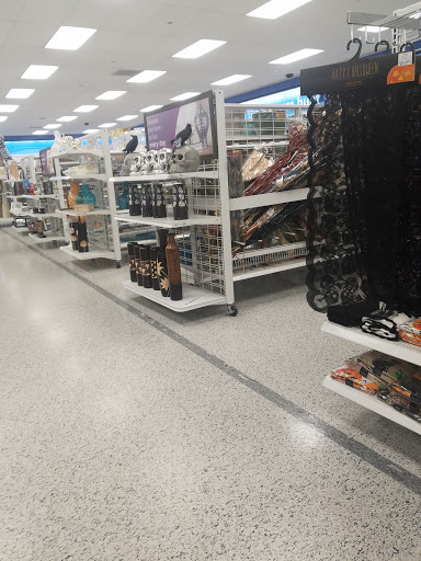 Clothing Store «Ross Dress for Less», reviews and photos, 3701 Truxel Rd, Sacramento, CA 95834, USA