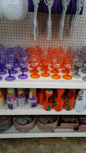 Dollar Store «Dollar Tree», reviews and photos, 14804 Olympic Dr, Clearlake, CA 95422, USA