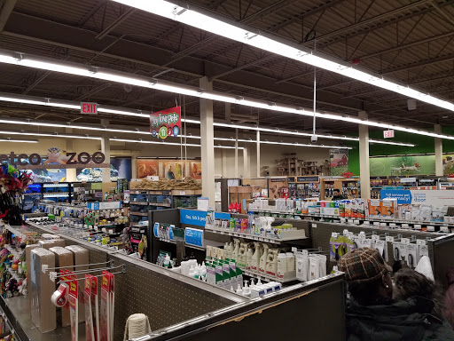 Pet Supply Store «Petco Animal Supplies», reviews and photos, 9111 Metropolitan Ave, Rego Park, NY 11374, USA