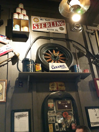 American Restaurant «Cracker Barrel Old Country Store», reviews and photos, 200 Davis Blvd, Pittsburgh, PA 15275, USA