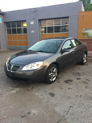 Used Car Dealer «River City Auto Center Inc», reviews and photos, 1800 Brownsboro Rd, Louisville, KY 40206, USA