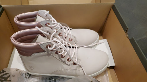 Shoe Store «Timberland Factory Store», reviews and photos, 651 Kapkowski Rd #2034, Elizabeth, NJ 07201, USA